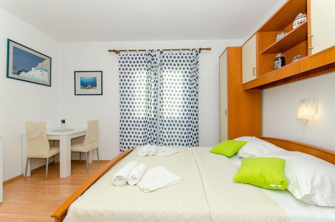 Apartments Katica Makarska Ngoại thất bức ảnh