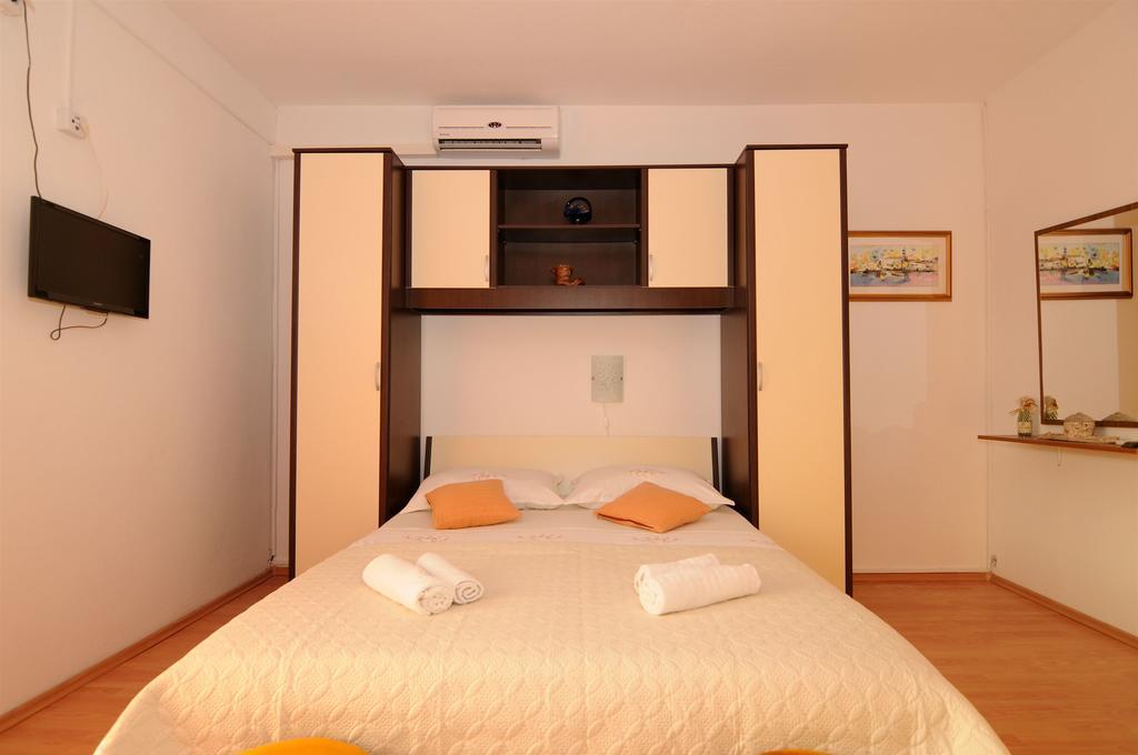 Apartments Katica Makarska Ngoại thất bức ảnh