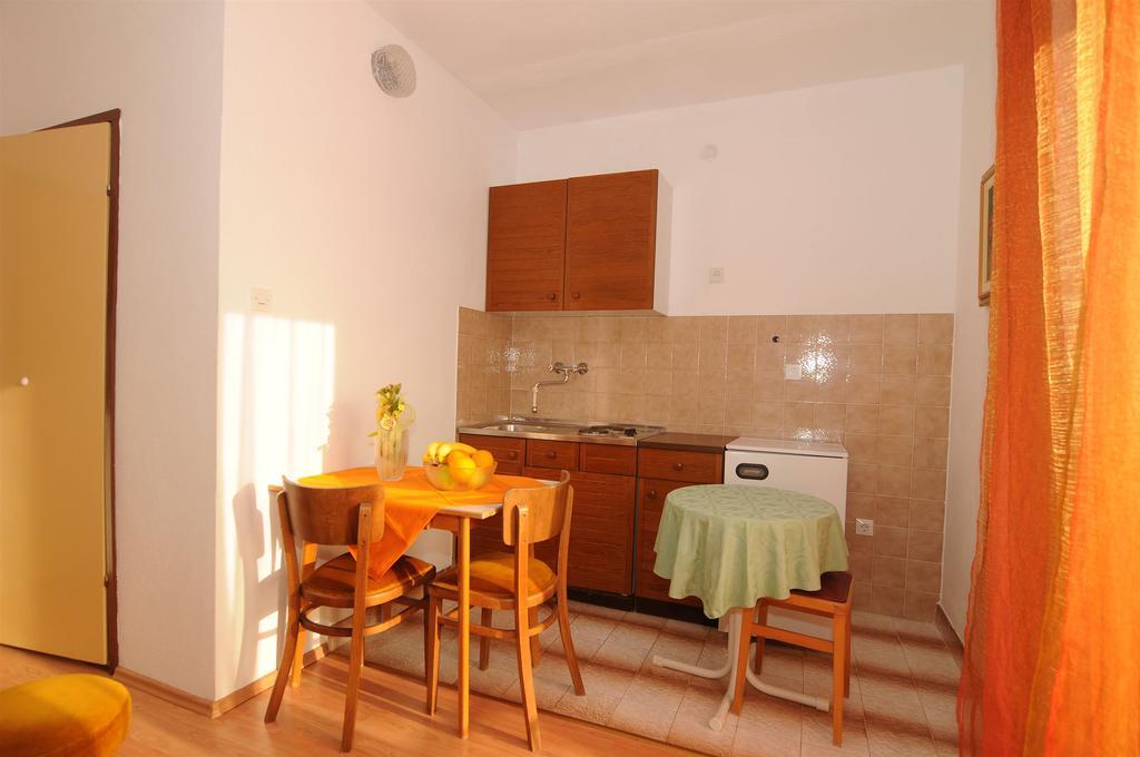 Apartments Katica Makarska Ngoại thất bức ảnh